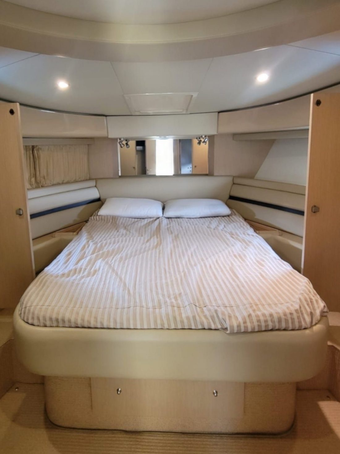 Ferretti 550 55